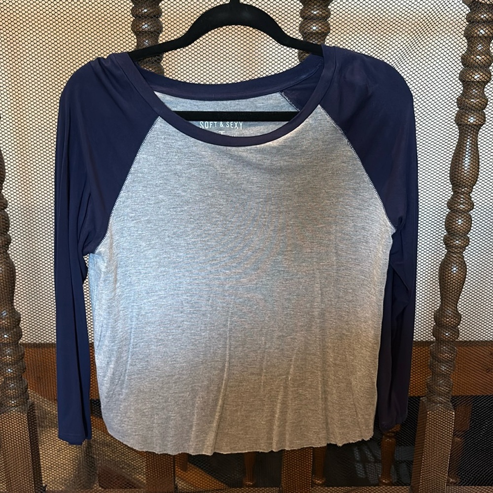 American Eagle Top
